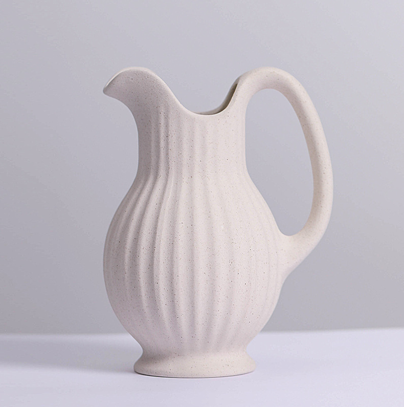 Akira Contemporary Vase
