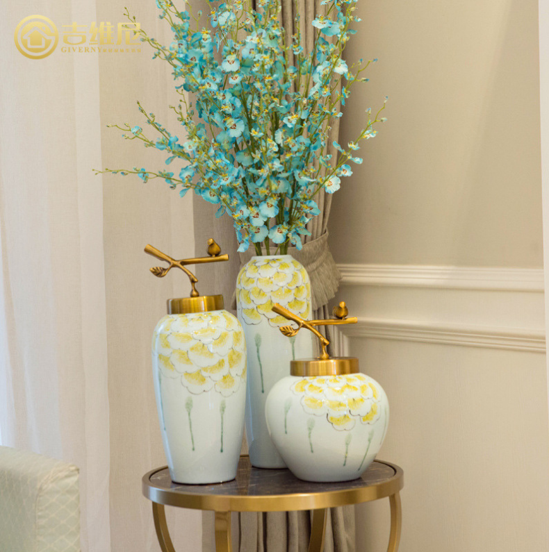 Primrose Ginger Jar Vase