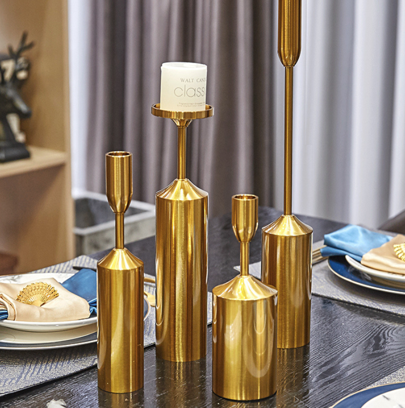 Gold Candleholders Set