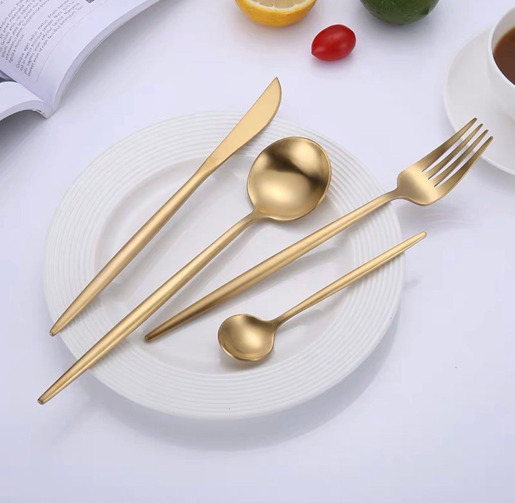 Lafayette All Gold flatware - Utensil