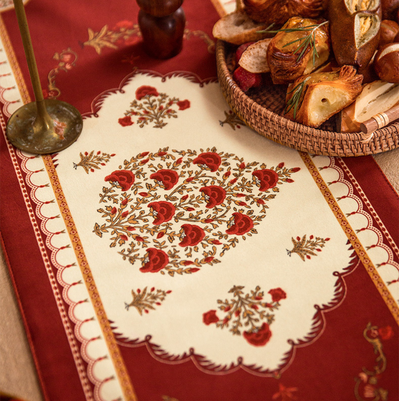 Hwa Table Runner