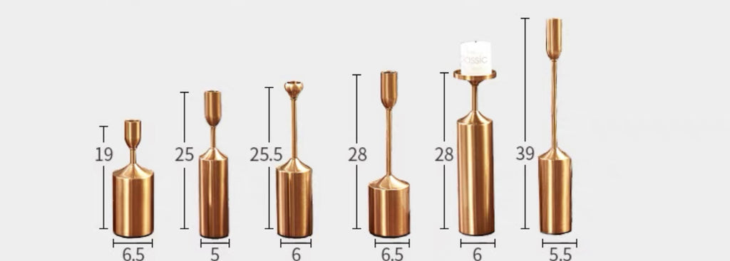 Gold Candleholders Set